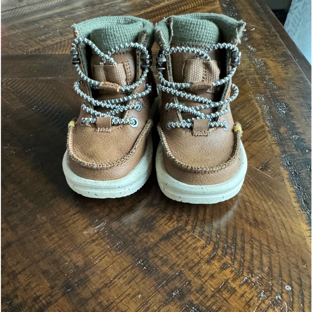 Baby hey dude boots